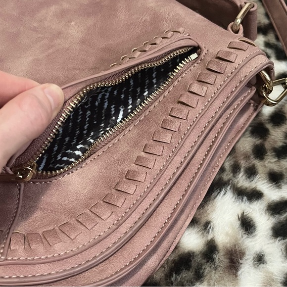 Urban Expressions women’s dusty pink saddle bag boho - Picture 7 of 13